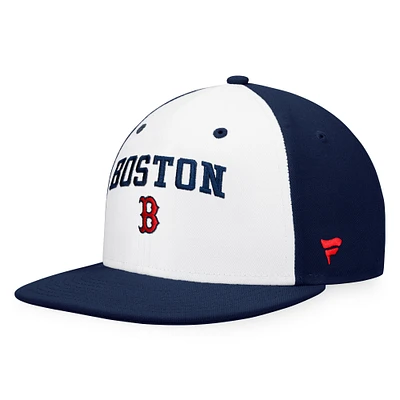 Casquette ajustée à blocage de couleur emblématique des Boston Red Sox Fanatics pour hommes, blanc/bleu marine