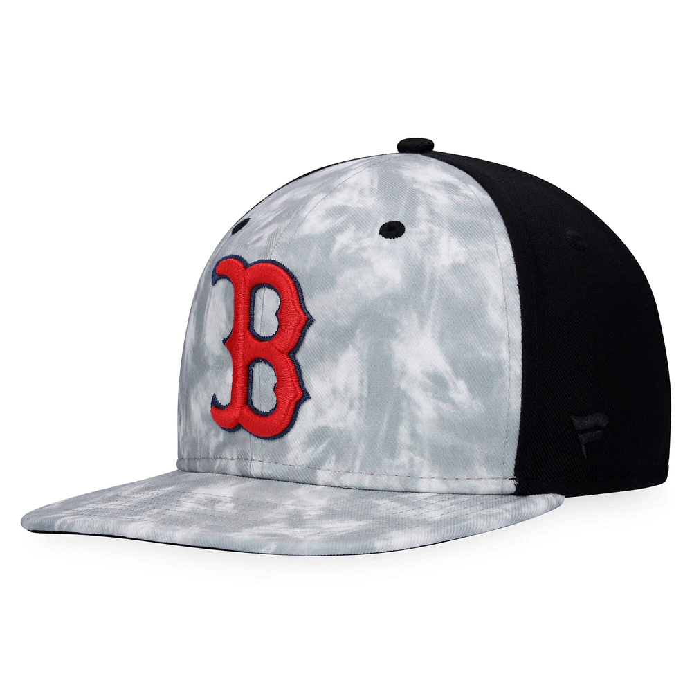 Men's Majestic Gray Boston Red Sox Smoke Dye Snapback Hat