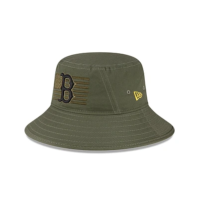 Chapeau bob New Era vert Boston Red Sox 2023 Armed Forces Day pour homme