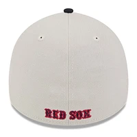 Men's New Era  Khaki/Black Boston Red Sox 2024 Fourth of July 39THIRTY Flex Hat