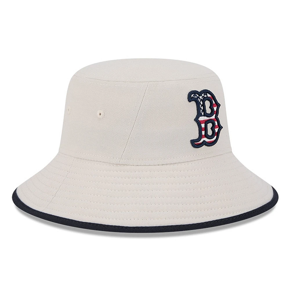 Men's New Era  Khaki Boston Red Sox 2024 Fourth of July Bucket Hat