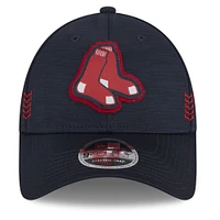 Casquette réglable bleu marine Boston Red Sox 2024 Clubhouse 9FORTY New Era pour hommes