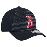 Casquette ajustable New Era 9FORTY M-Crown A-Frame bleu marine pour homme, motif drapeau américain des Red Sox de Boston