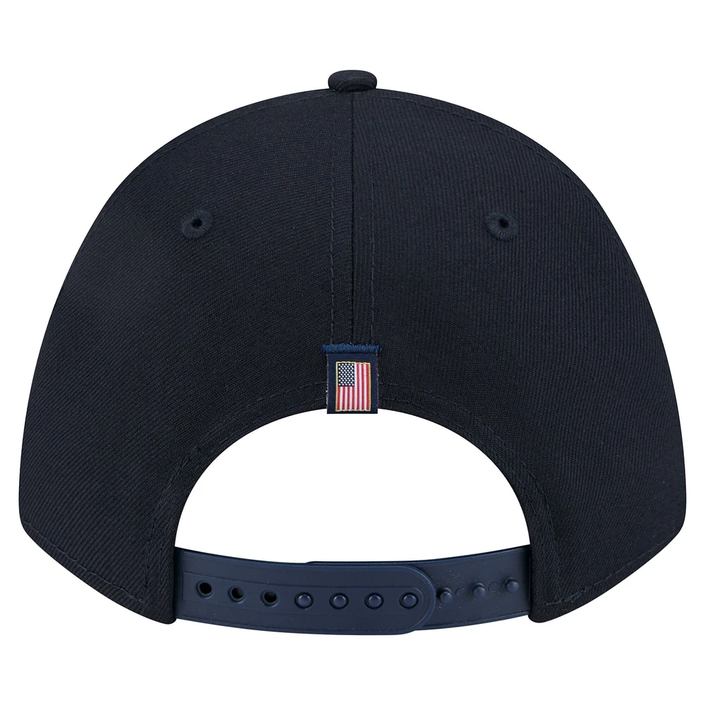 Casquette ajustable New Era 9FORTY M-Crown A-Frame bleu marine pour homme, motif drapeau américain des Red Sox de Boston