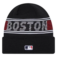 Bonnet en tricot à revers bleu marine Boston Red Sox Authentic Collection pour homme de New Era