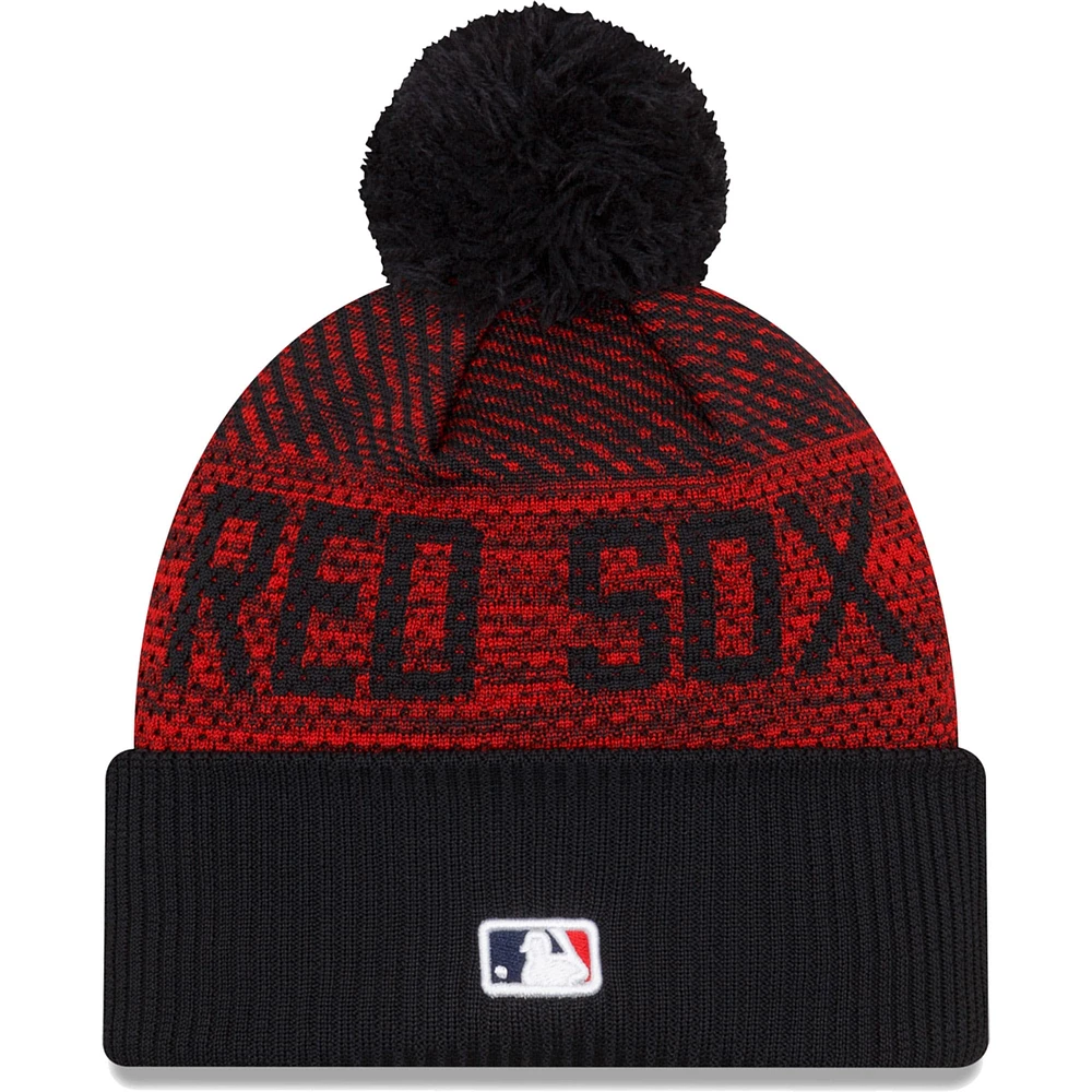 Bonnet en tricot à revers avec pompon Boston Red Sox Authentic Collection New Era pour homme, bleu marine