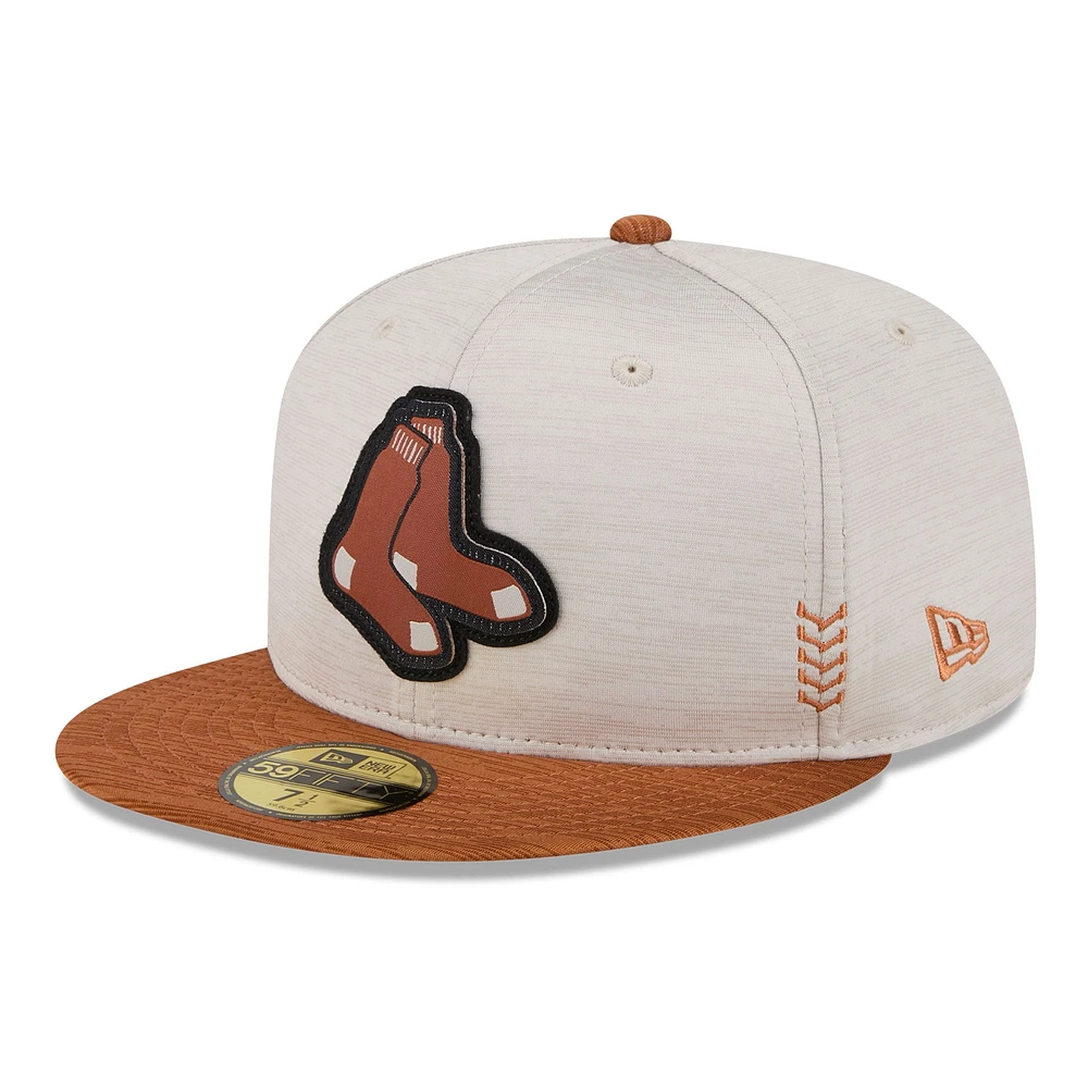 Casquette ajustée 59FIFTY Boston Red Sox 2024 Clubhouse New Era pour hommes, pierre/marron