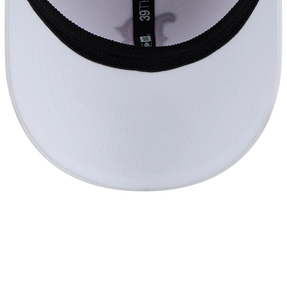 Men's New Era White Boston Red Sox 39THIRTY Flex Hat