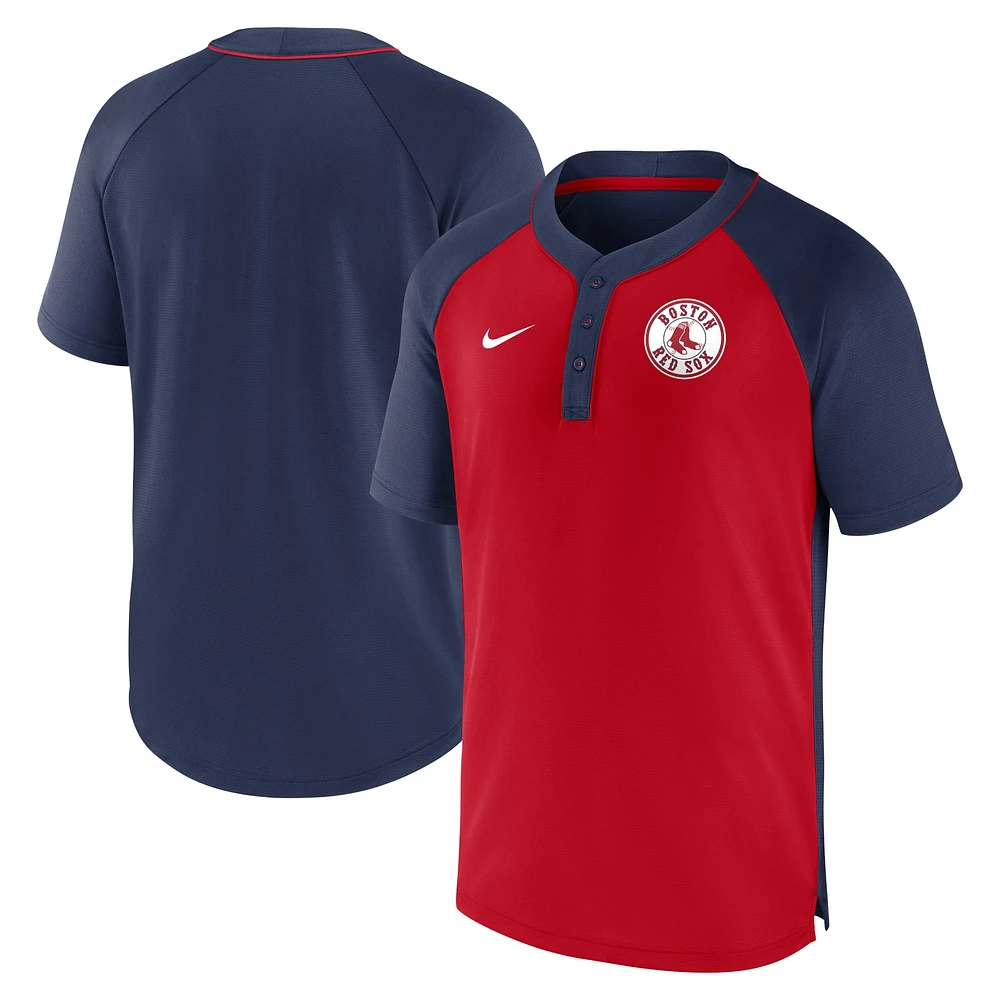 T-shirt Nike pour homme bleu marine/rouge Boston Red Sox City Plate Performance Henley Raglan