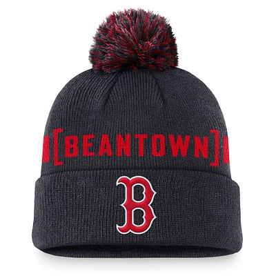 Bonnet en tricot à revers Nike pour hommes, bleu marine, Boston Red Sox, Hometown Peak, avec pompon