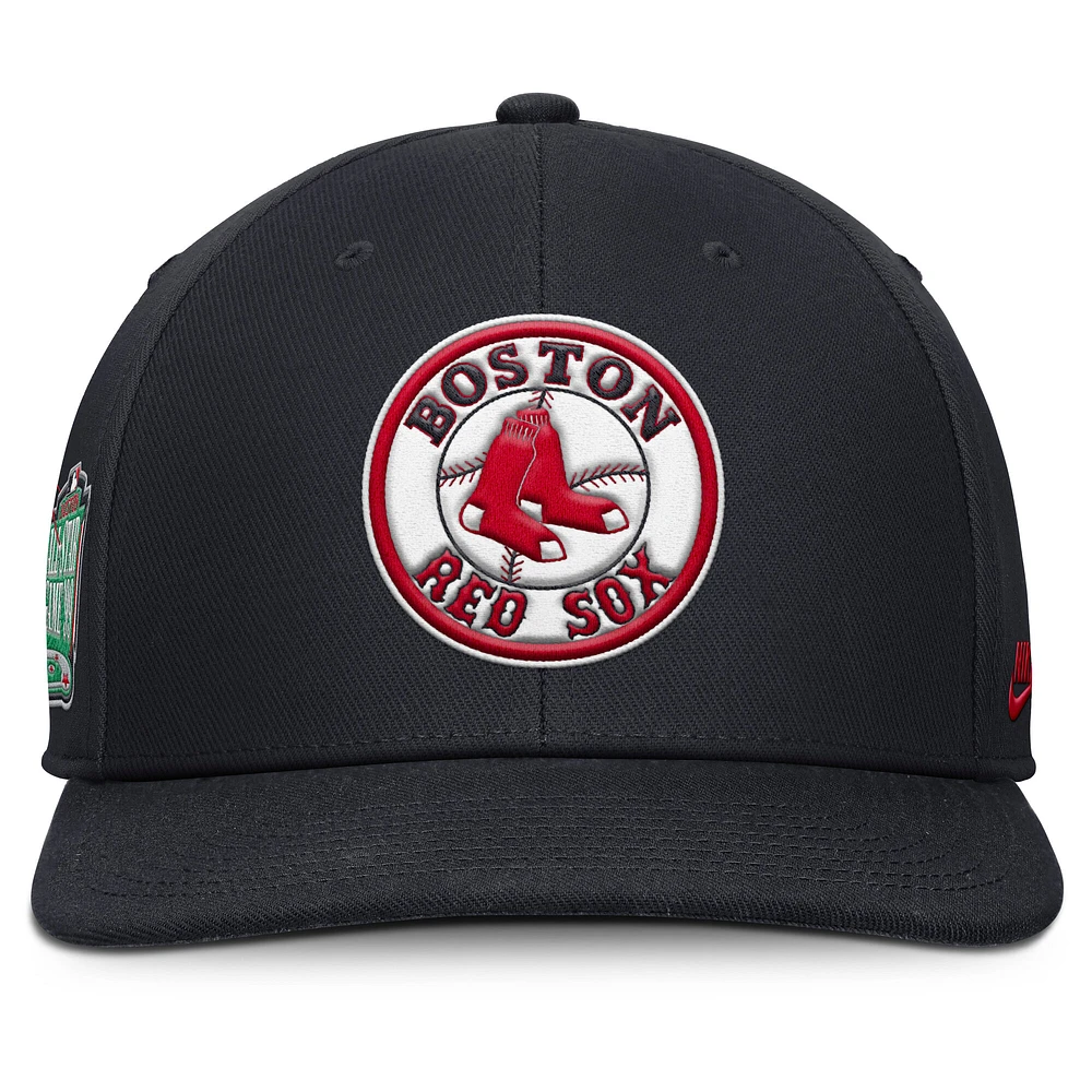 Men's Nike Navy Boston Red Sox Pro Performance Snapback Hat