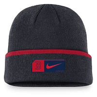 Bonnet en tricot à revers Terra des Red Sox de Boston Nike bleu marine pour homme