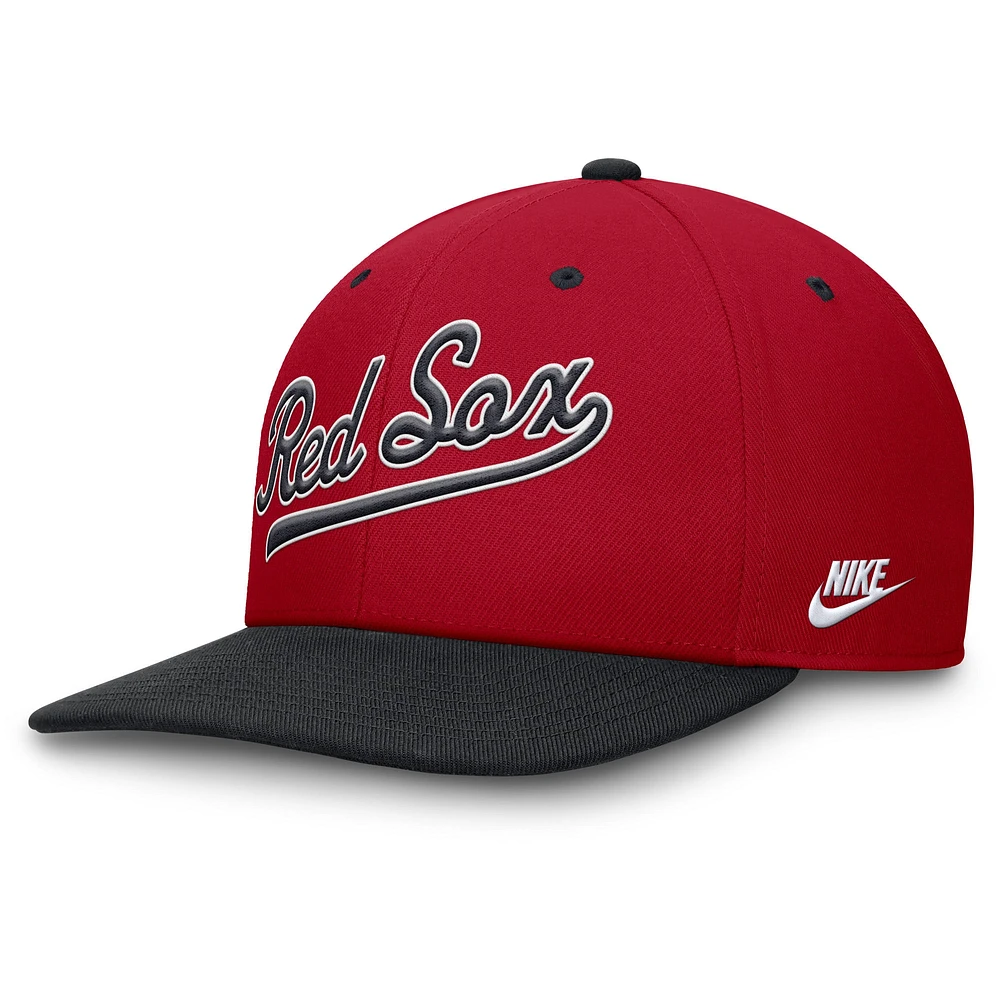 Casquette Nike Pro Performance Snapback rouge/bleu marine pour homme Boston Red Sox Cooperstown Collection