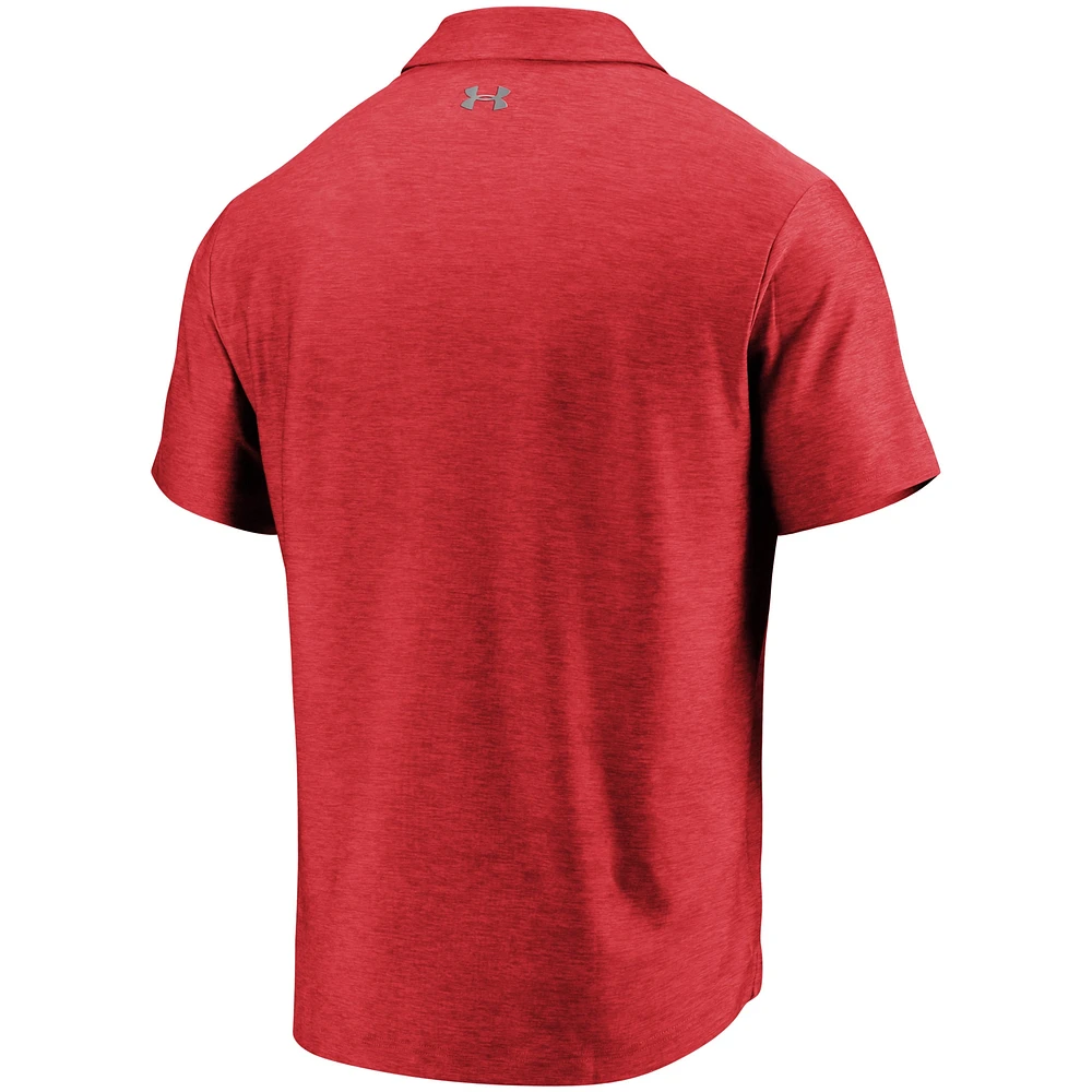 Polo de performance Under Armour rouge Boston Red Sox Playoff Outline pour homme sur la poitrine gauche