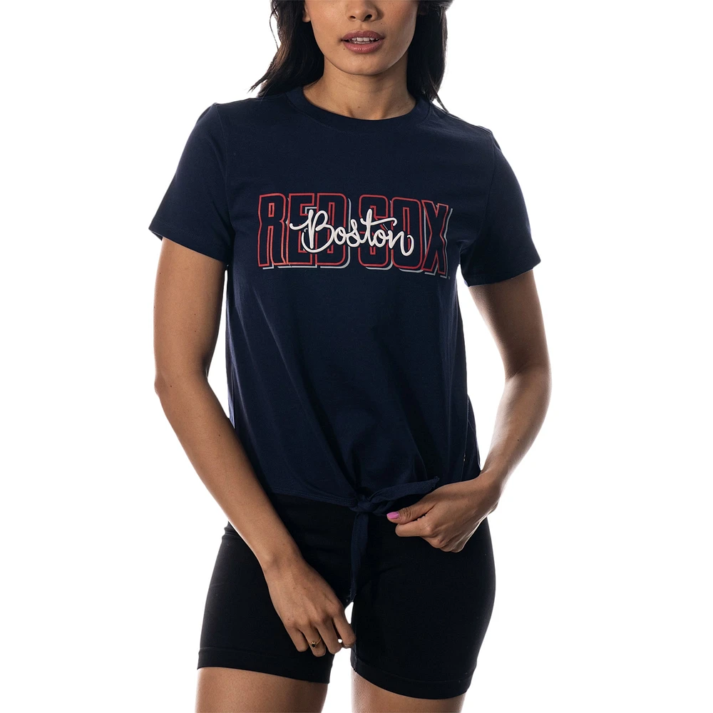 T-shirt torsadé sur le devant des Red Sox de Boston The Wild Collective pour femmes