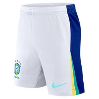 Short Nike blanc pour homme de l'équipe nationale du Brésil 2024 extérieur Stadium