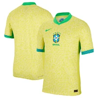 Maillot authentique de match à domicile l'équipe nationale du Brésil 2024 Nike jaune pour homme