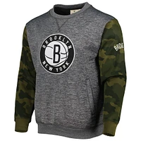 Sweat-shirt cousu camouflage Fanatics Heather Charcoal Brooklyn Nets pour hommes