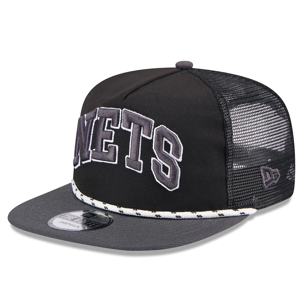 Casquette Snapback Brooklyn Nets Throwback Team Arch Golfer New Era pour hommes, noir/charbon