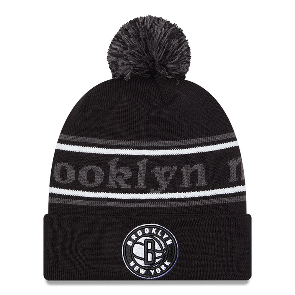 Bonnet en tricot à revers Brooklyn Nets Marquee New Era noir pour hommes avec pompon