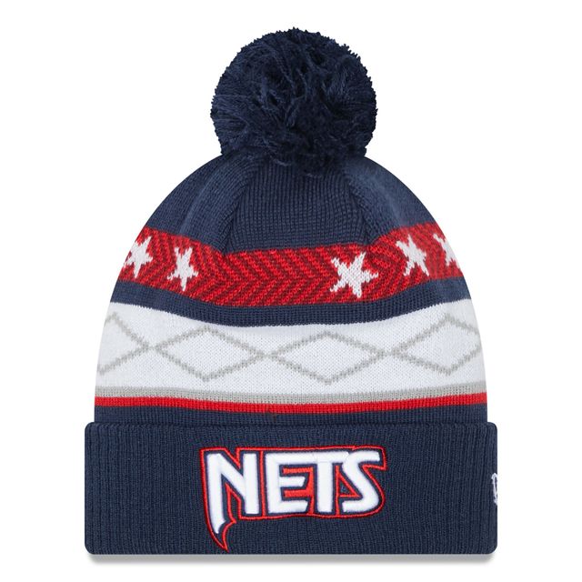 New Era Navy Brooklyn Nets 2021/22 City Edition pour homme - Bonnet officiel en tricot à revers et pompon