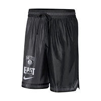 Short de performance pour homme Nike Brooklyn Nets Courtside Versus Force Split DNA Noir/Anthracite