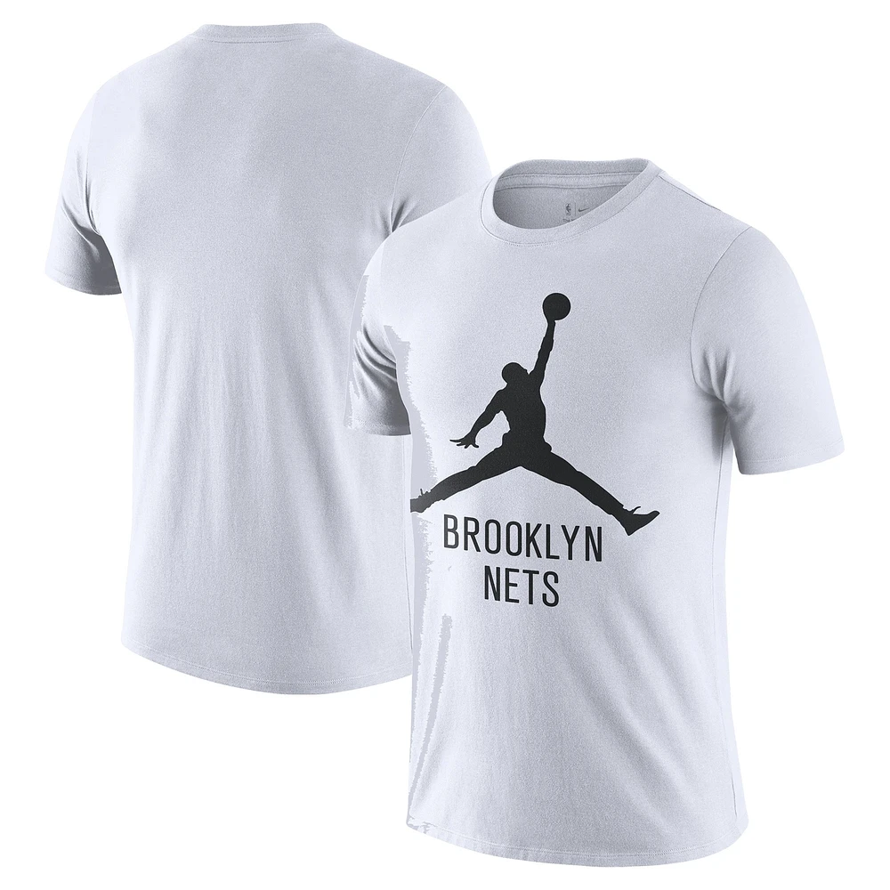 T-shirt Jumpman essentiel Nike Brooklyn Nets pour homme blanc