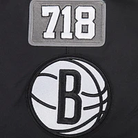 Short Pro Standard noir pour homme avec code régional des Brooklyn Nets