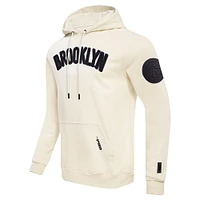 Sweat à capuche triple ton sur DK Pro Standard pour hommes, crème