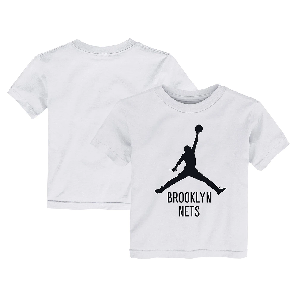 T-shirt Jumpman essentiel Jordan Brand blanc Brooklyn Nets pour tout-petit