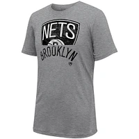 T-shirt unisexe Stadium Essentials Brooklyn Nets Hometown gris chiné