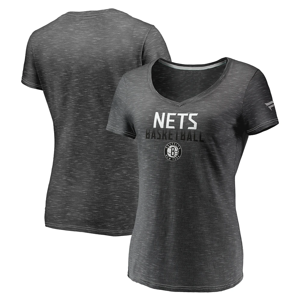 T-shirt à col en V double fondu et teinture par espacement Fanatics Charcoal Brooklyn Nets pour femmes