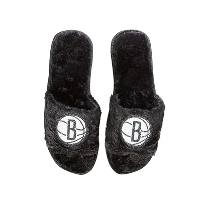 Pantoufles Fuzzy FOCO Brooklyn Nets noires pour femmes