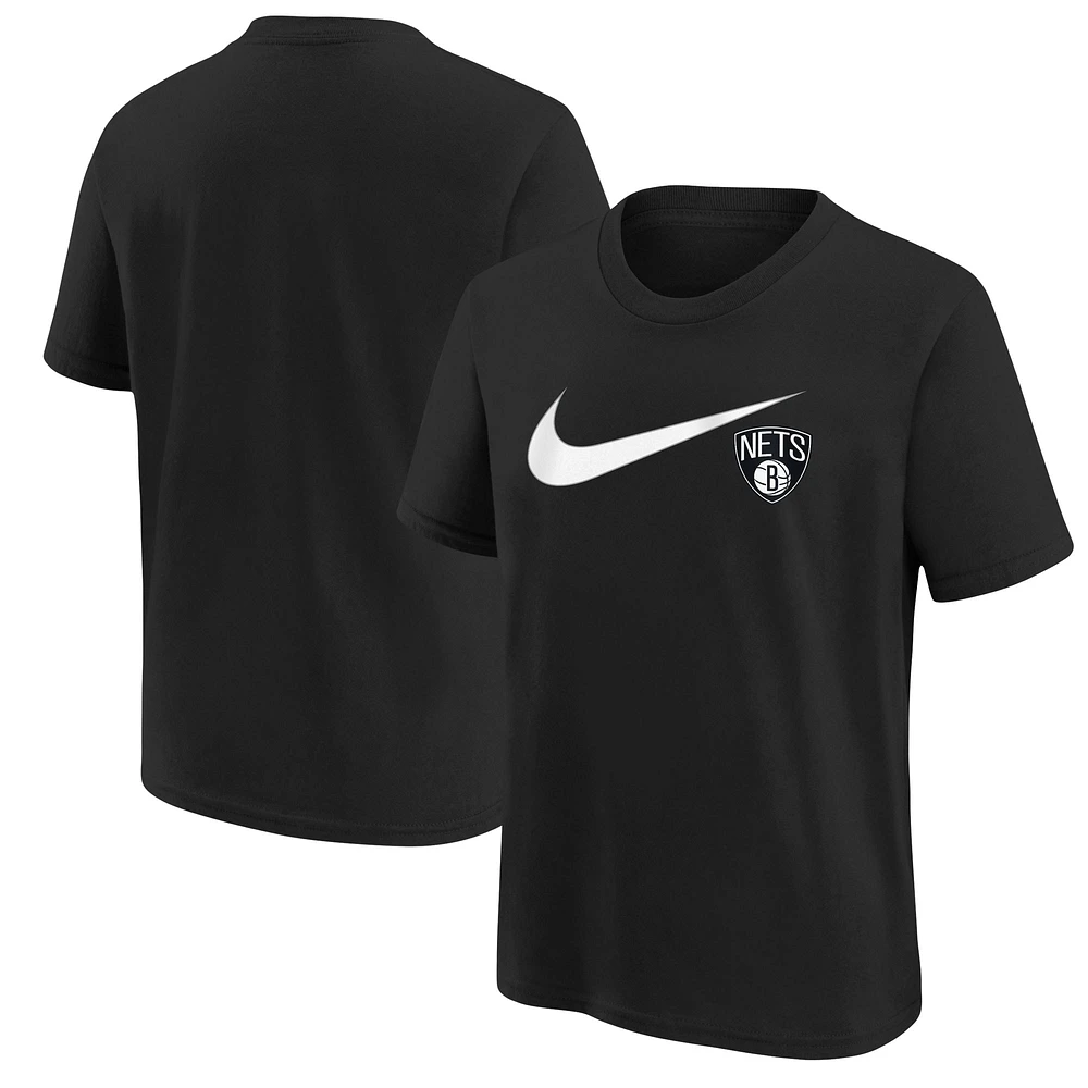 T-shirt Nike noir Brooklyn Nets Swoosh pour jeune