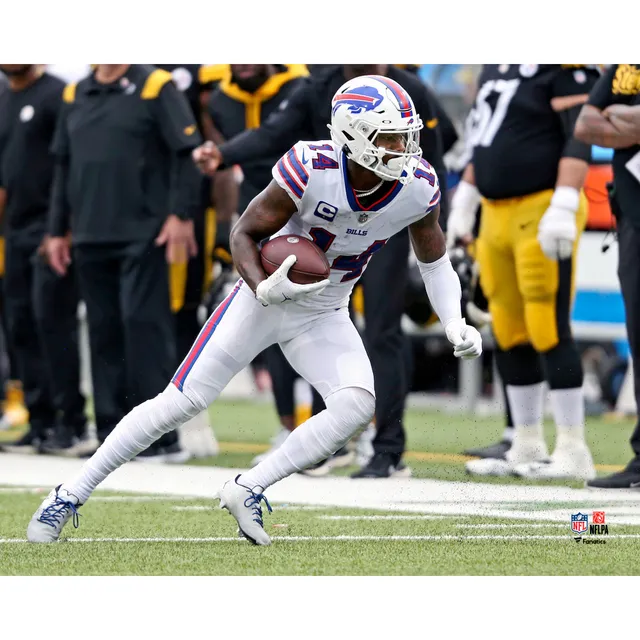 Stefon Diggs Buffalo Bills 20 x 24 Canvas Giclee Print - Designed by Artist Brian Konnick