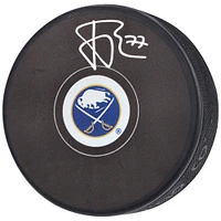 Rondelle de hockey autographiée par JJ Peterka des Sabres de Buffalo