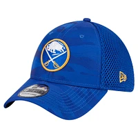 Casquette New Era 39THIRTY Flex Active Subtle Camo pour homme, Royal Buffalo Sabres