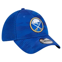 Casquette New Era 39THIRTY Flex Active Subtle Camo pour homme, Royal Buffalo Sabres