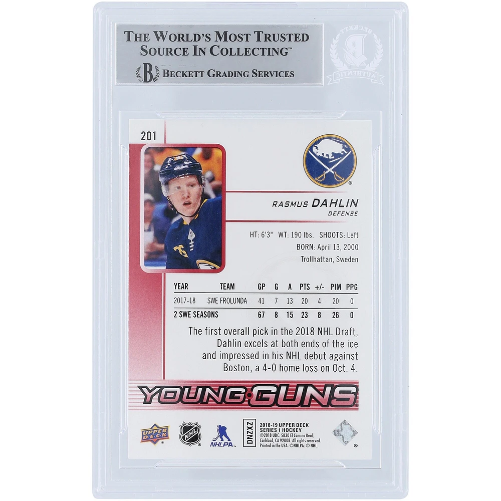 Carte de recrue authentifiée signée Rasmus Dahlin Buffalo Sabres 2018-19 Upper Deck Series 1 Young Guns Exclusives #201 #/100 Beckett Fanatics Witnessed