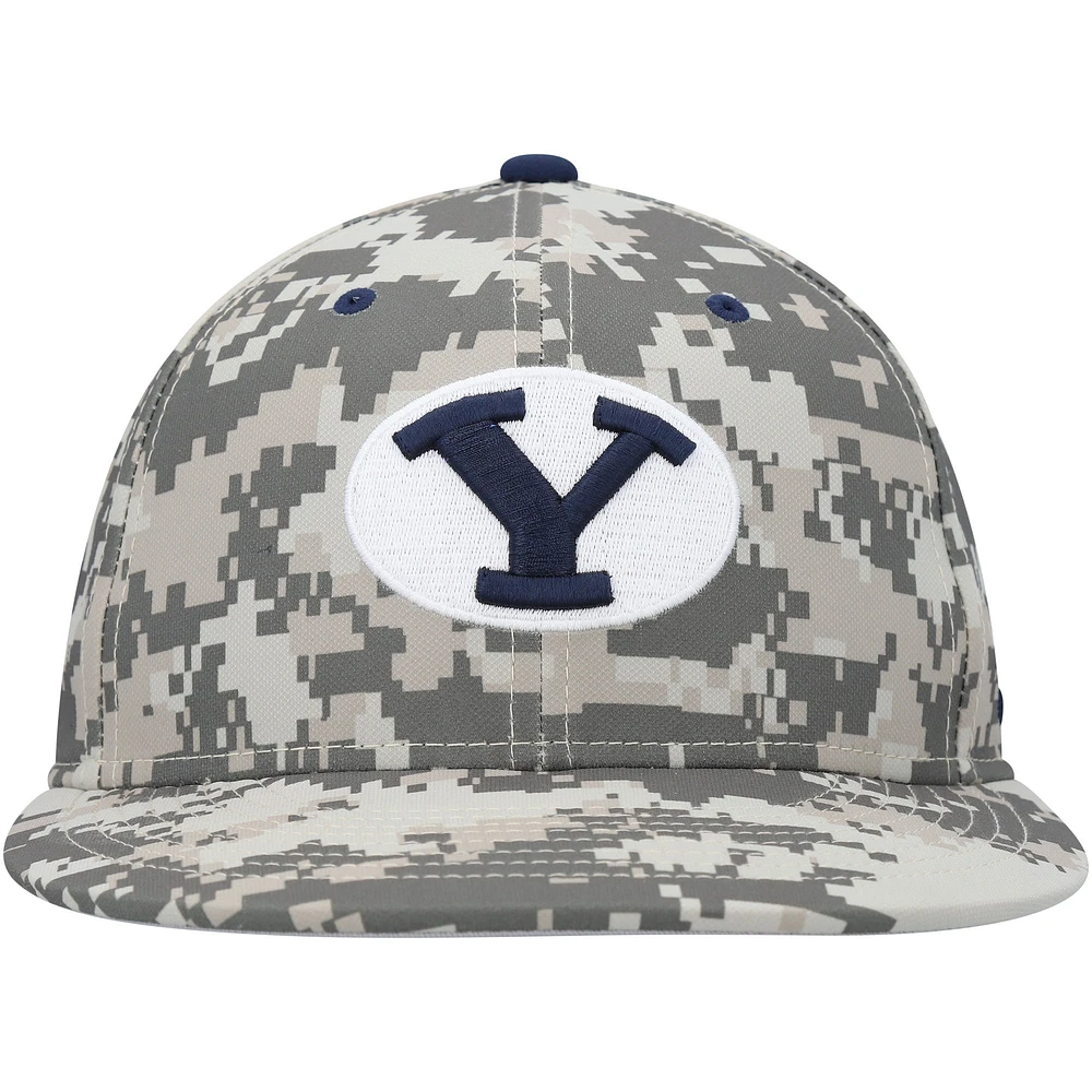 Casquette ajustée pour homme Nike Camo BYU Cougars Aero True Baseball Performance