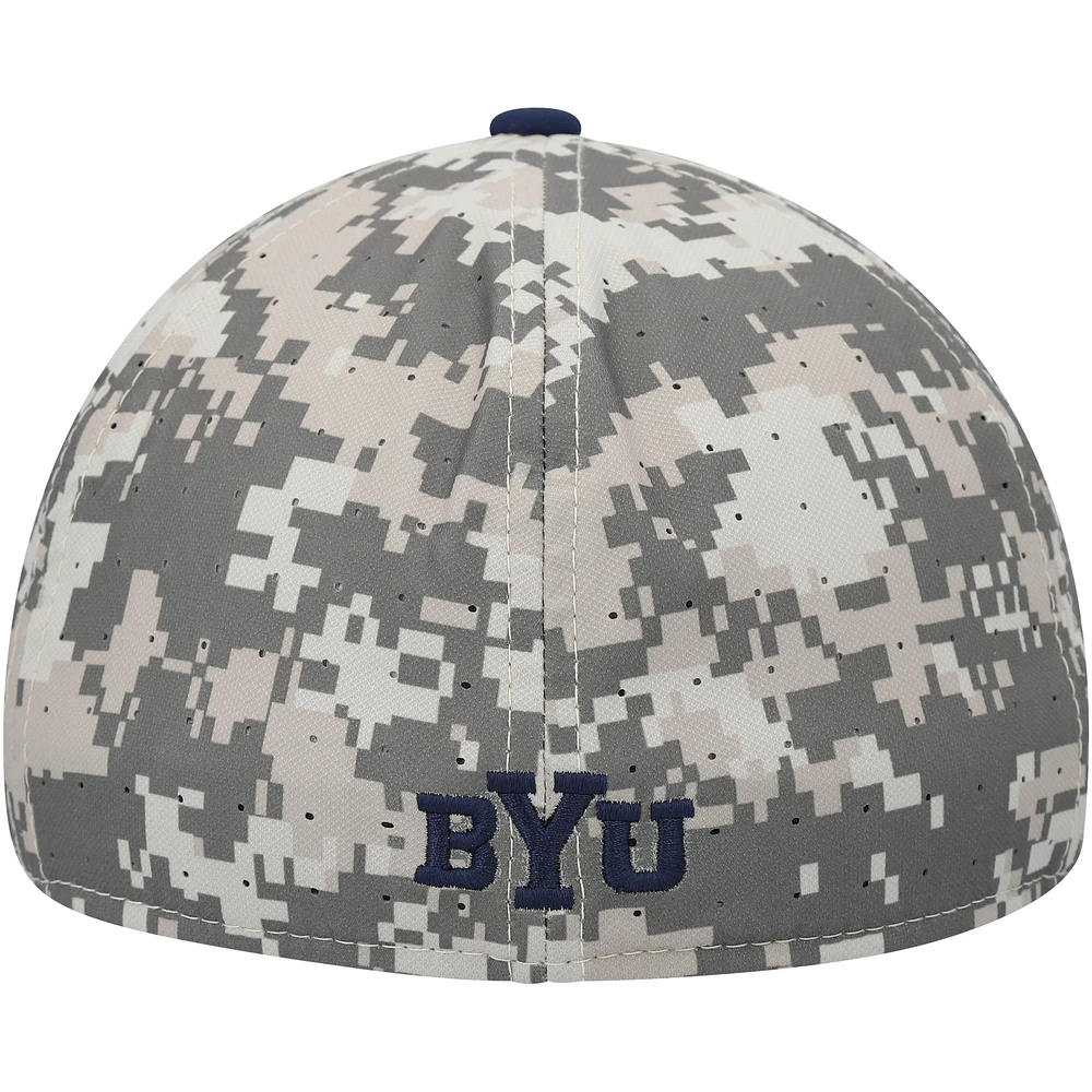 Casquette ajustée pour homme Nike Camo BYU Cougars Aero True Baseball Performance