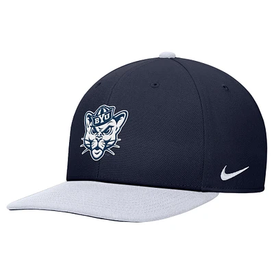 Casquette Nike bleu marine BYU Cougars Vintage Snapback pour homme