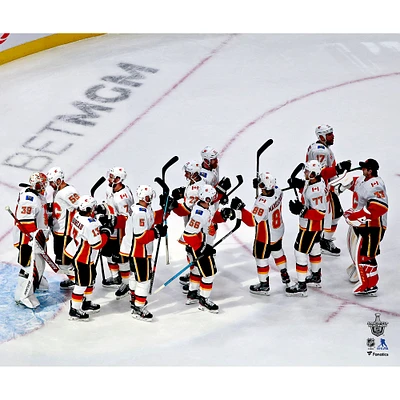 Photographie non signée de la célébration victoire lors ronde qualification pour Coupe Stanley 2020 des Flames Calgary