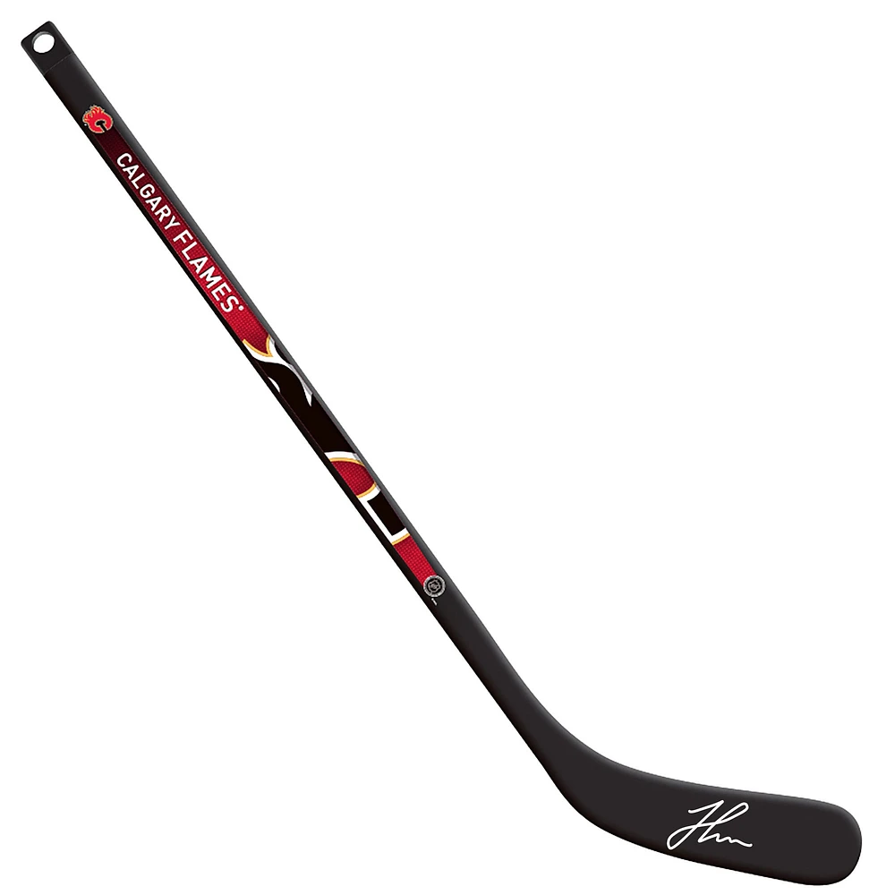 Bâton de hockey composite miniature autographié par Jonathan Huberdeau des Flames de Calgary