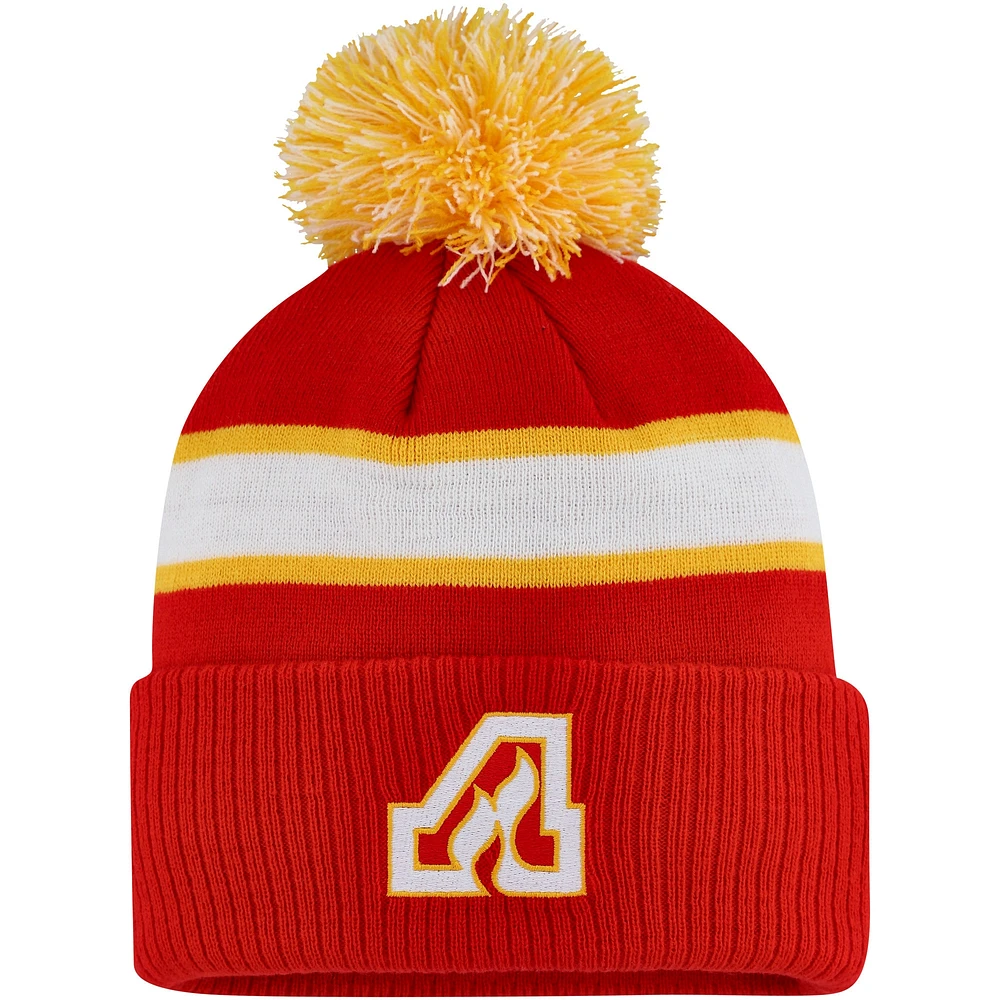 Bonnet en tricot rayé à revers et pompon adidas pour hommes, rouge des Flames de Calgary