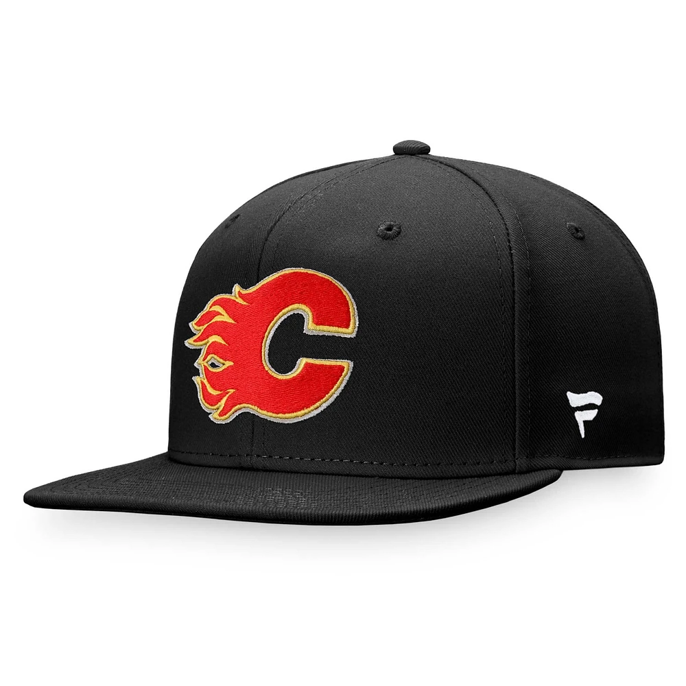 Casquette ajustée noire avec logo principal des Flames de Calgary Fanatics pour hommes