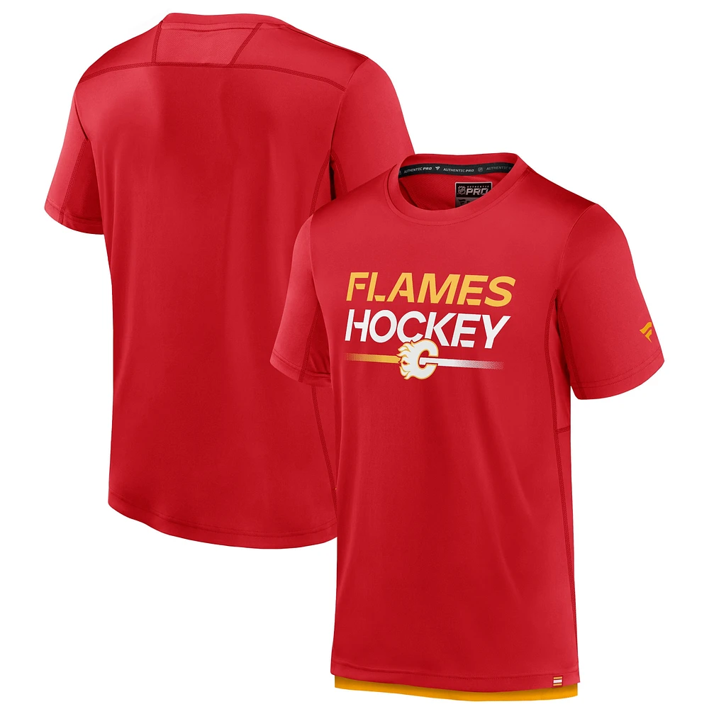 T-shirt authentique Pro Tech Fanatics rouge des Flames de Calgary pour hommes