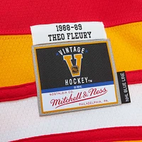 Maillot de joueur la ligne bleue Mitchell & Ness Theoren Fleury rouge des Flames Calgary 1988/89 pour hommes