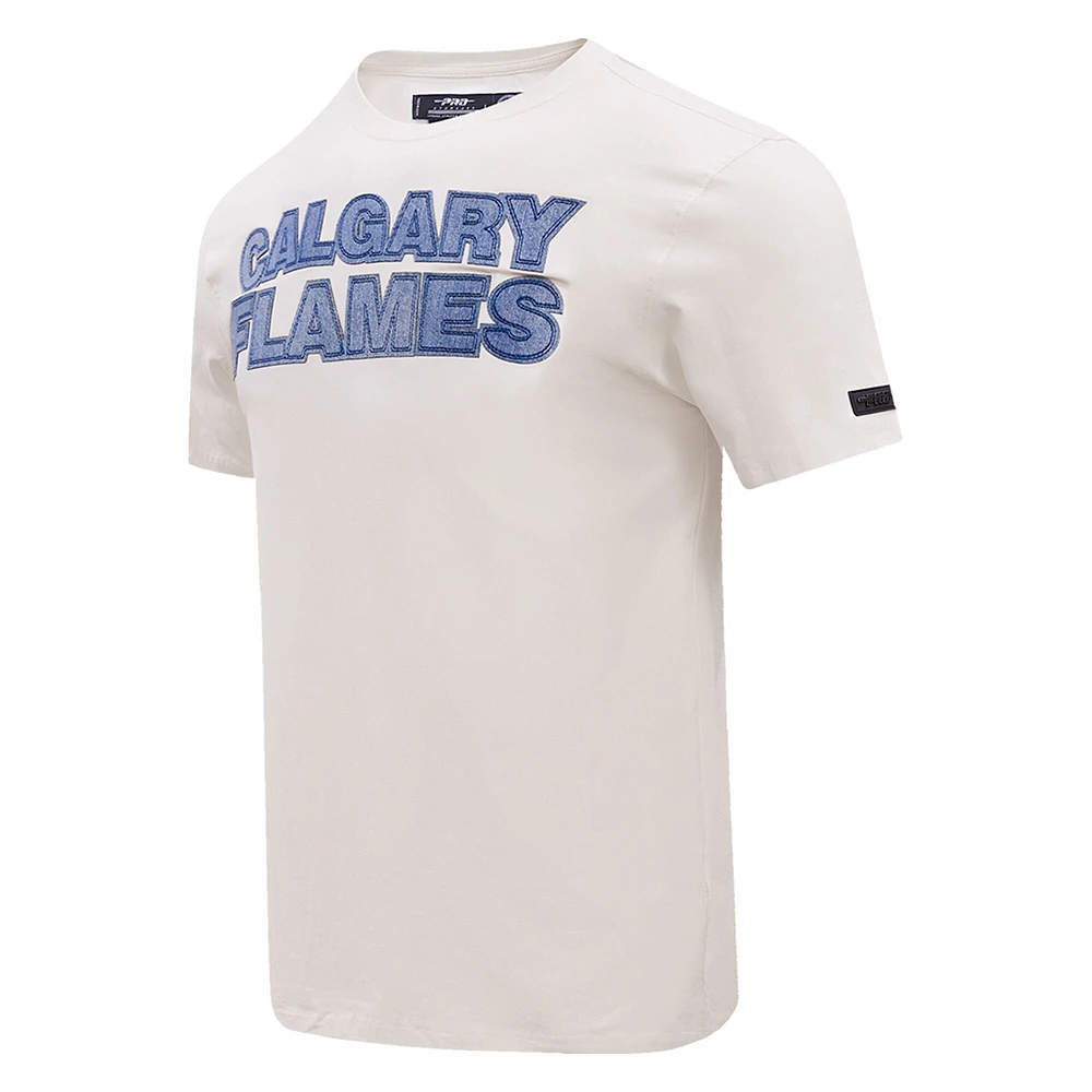 T-shirt Pro Standard Calgary Flames Varsity Blues crème pour homme