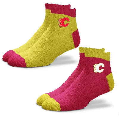 Paquet de 2 chaussettes douces pour le sommeil de l'équipe des Flames de Calgary For Bare Feet pour femmes